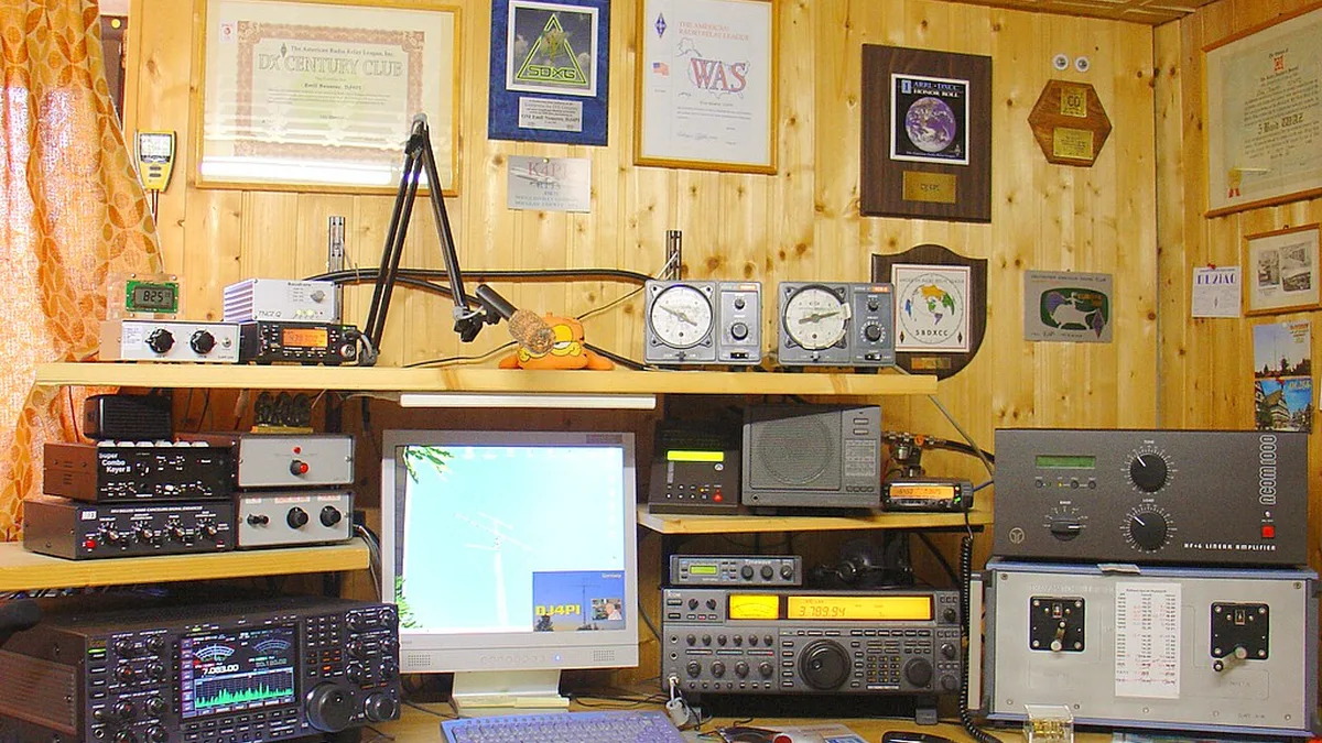 Amateur Station Networks And Their Limits